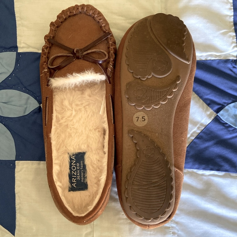 Arizona Jean co Melody moccasin. Memory foam. Size 7.5 medium. Worn once